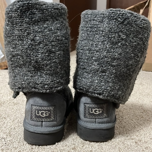 Grey Sweater Knit Uggs size 5 - Picture 3 of 6